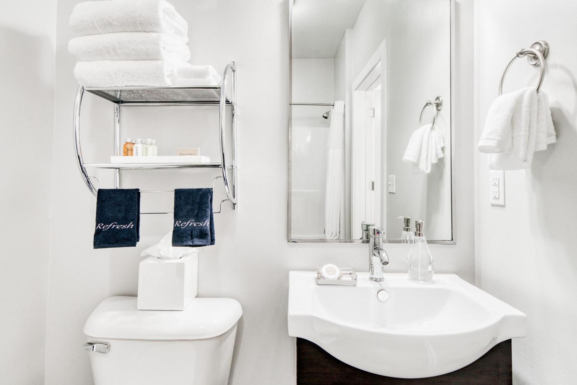 Cozysuites Music Row Bold 1br W Free Parking