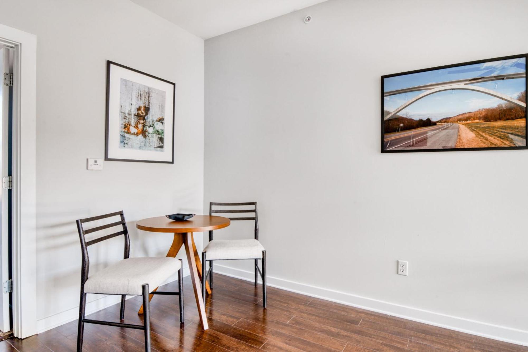 Apartment Cozysuites Music Row Bold 1br W Free Parking Nashville