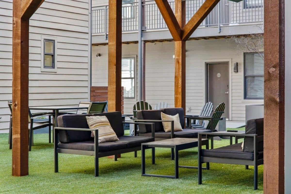 Apartment Cozysuites Music Row Spacious 2br With Free Parking 46