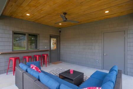 Ada Accessible Dog Friendly With Patio, Yard Ample Parking, Great For Families, 12 Mins To Broadway, 12south, Geodis Park, 24 Hr Hospitality Nashville