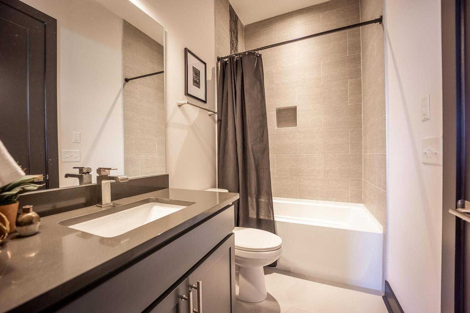 Heart Of Gulch - 4 Min To Broadway - Designer Holiday home Nashville