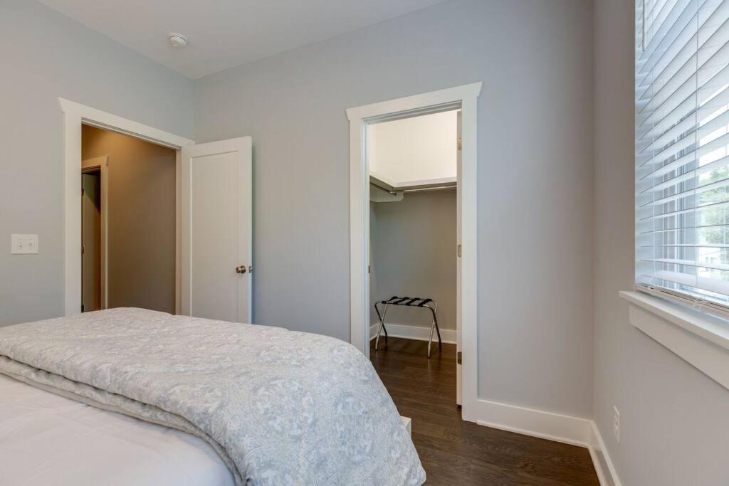 Holiday home New Townhome 5 Mins To Broadway Sleeps 8 Nashville