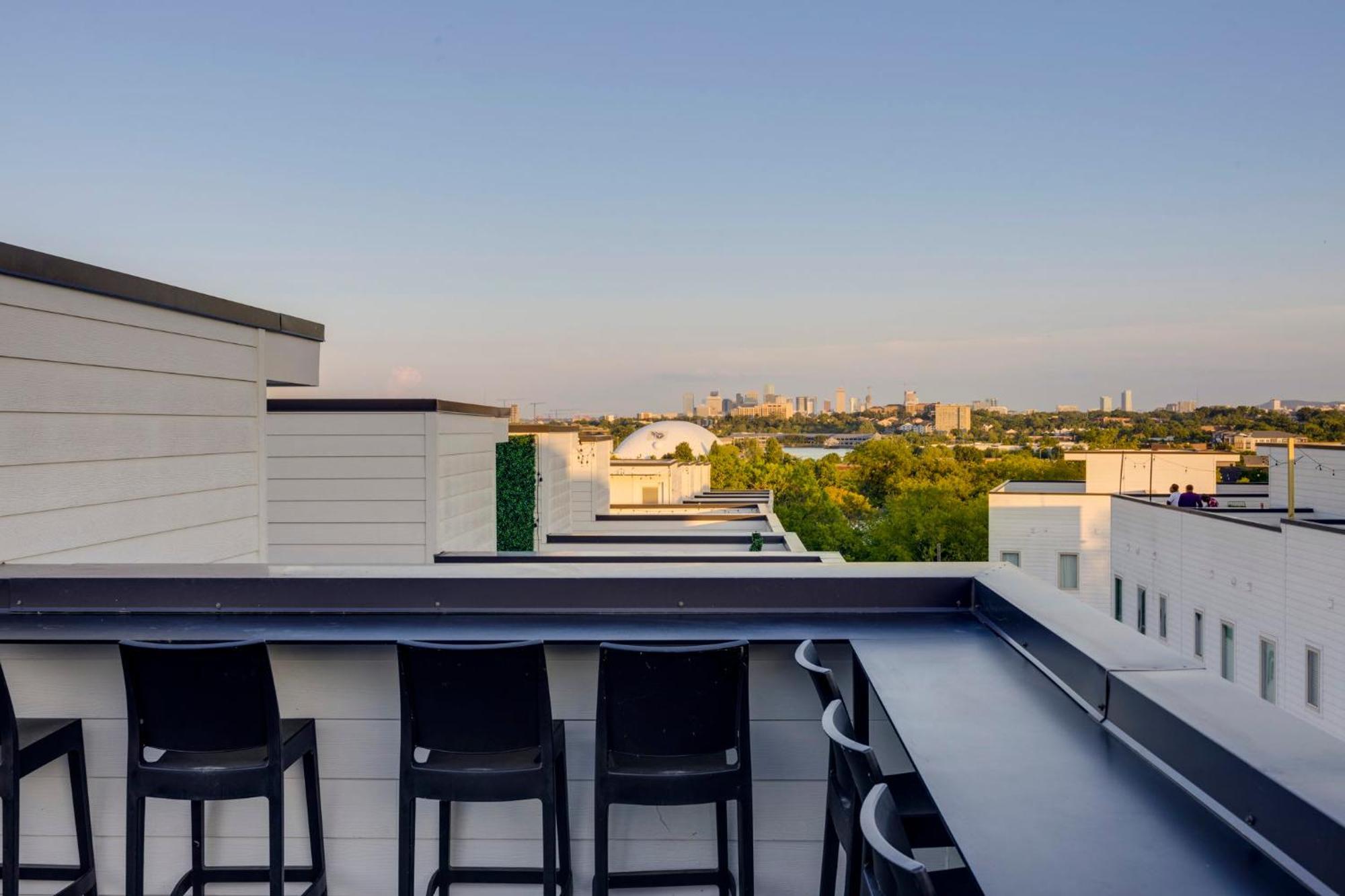 Holiday home Rooftop Skyline Views Dt Nash Sleeps 12 Nashville