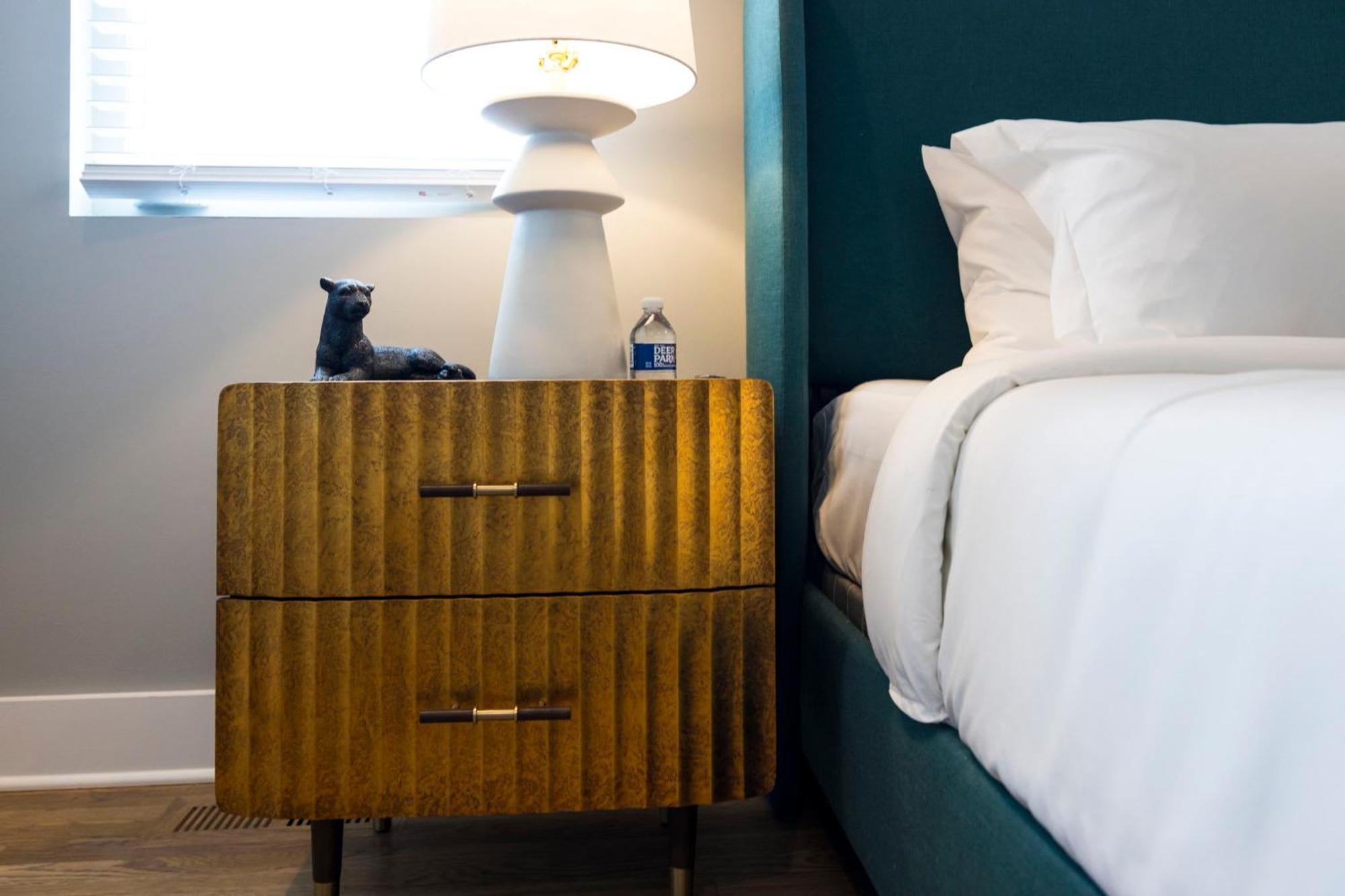 Rooftop Skyline Views Dt Nash Sleeps 12 Holiday home Nashville