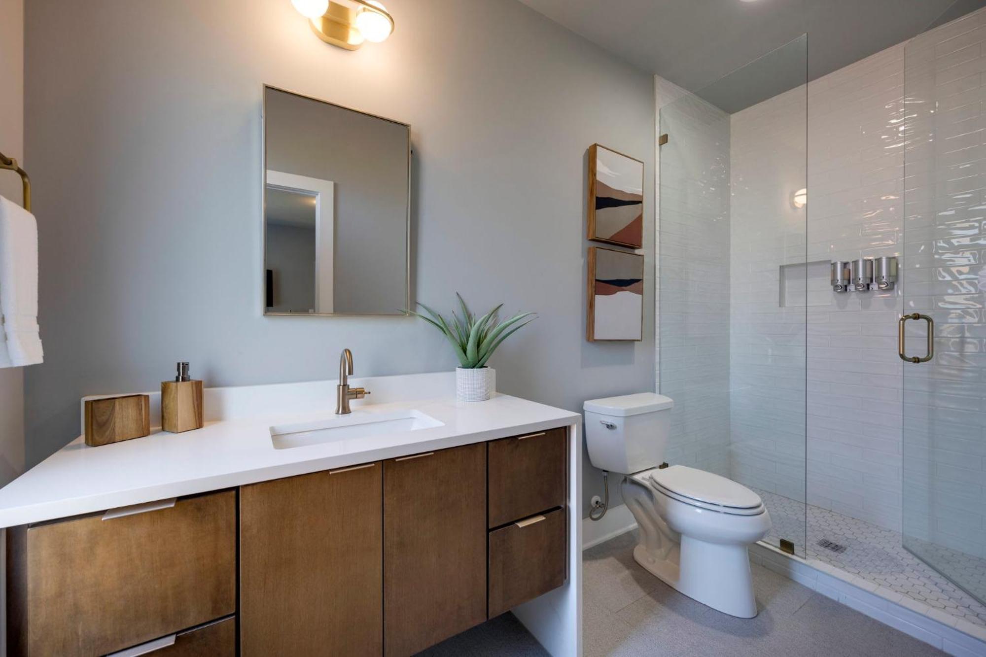 Rooftop Skyline Views Dt Nash Sleeps 12