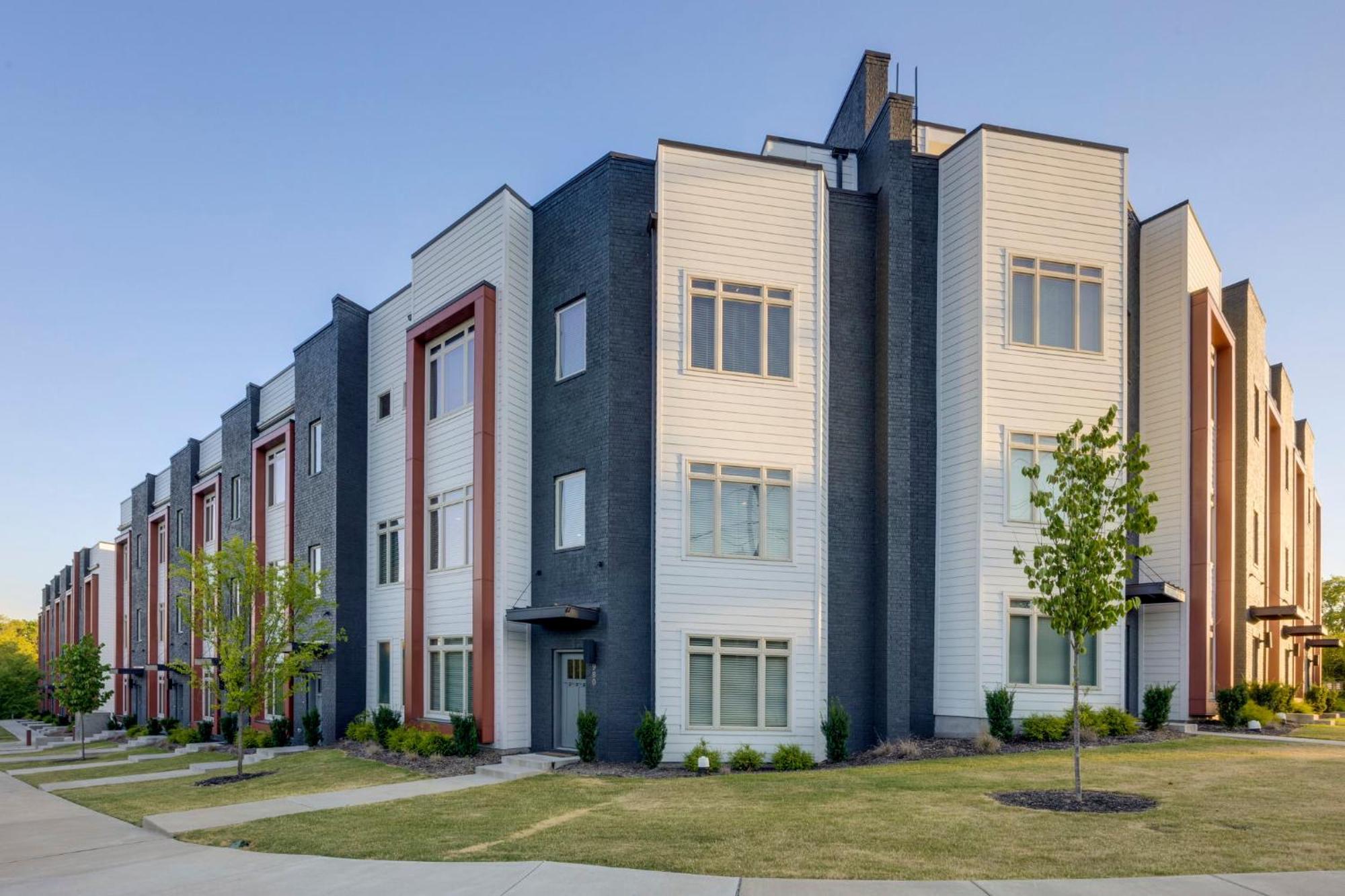 Rooftop Skyline Views Dt Nash Sleeps 12 Nashville