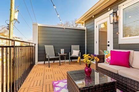 Holiday home Disco Dollhouse - East + 2 8 Mi Downtown