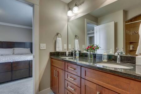 In Twin Homes At Belmont In King Beds Nashville
