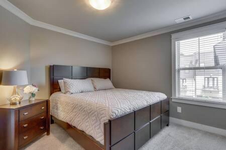Holiday home In Twin Homes At Belmont In King Beds *