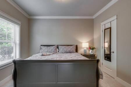 Holiday home In Twin Homes At Belmont In King Beds Nashville