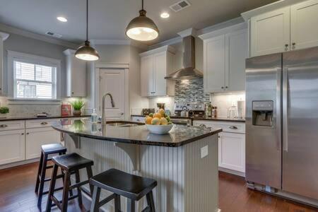 In Twin Homes At Belmont In King Beds