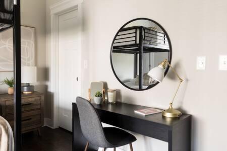 The Belmont House - Walk To 12 South *