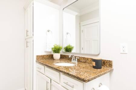 The Belmont House - Walk To 12 South Nashville