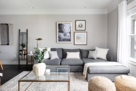 The Belmont House - Walk To 12 South *