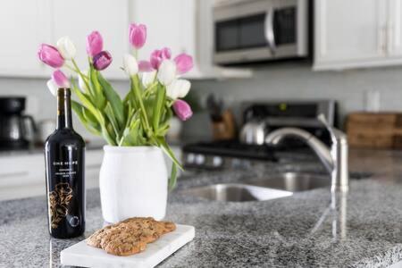 The Belmont House - Walk To 12 South