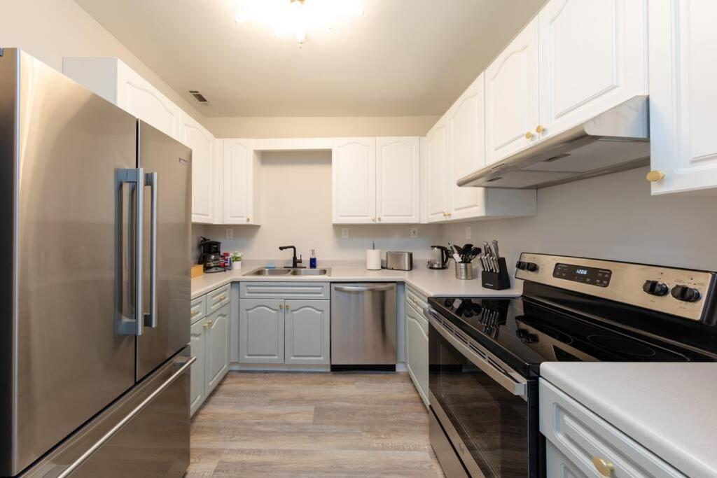 Apartment Modern 1br With King Bed And Optional Parking Near Broadway And The Gulch