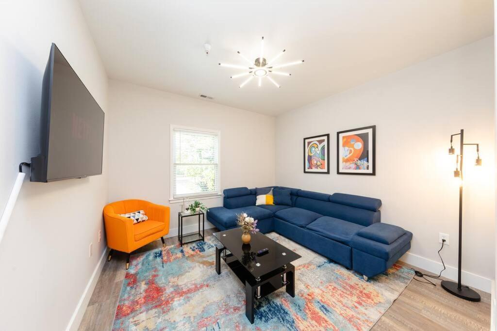Apartment Modern 1br With King Bed And Optional Parking Near Broadway And The Gulch *