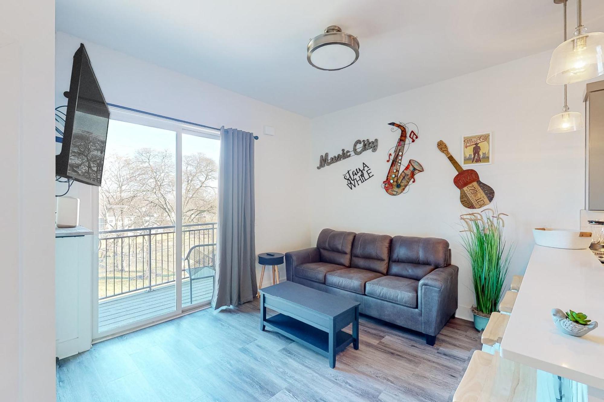 Awhile In Music City #302 Nashville