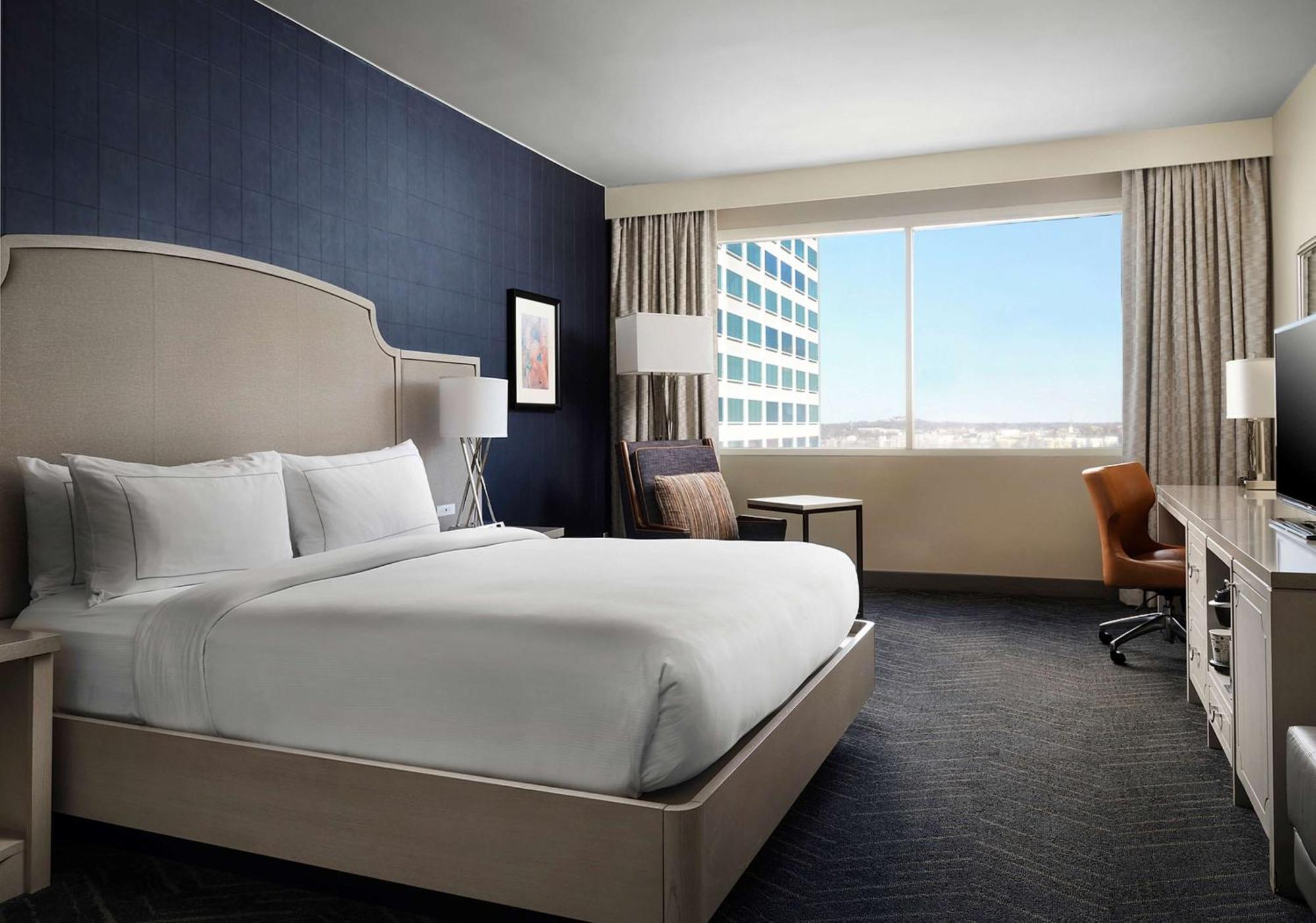 Doubletree By Hilton Downtown Hotel Nashville