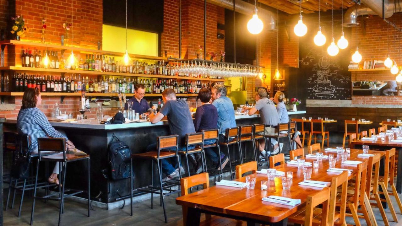 Holiday home Mid-century Modern Near Downtown With Free Parking