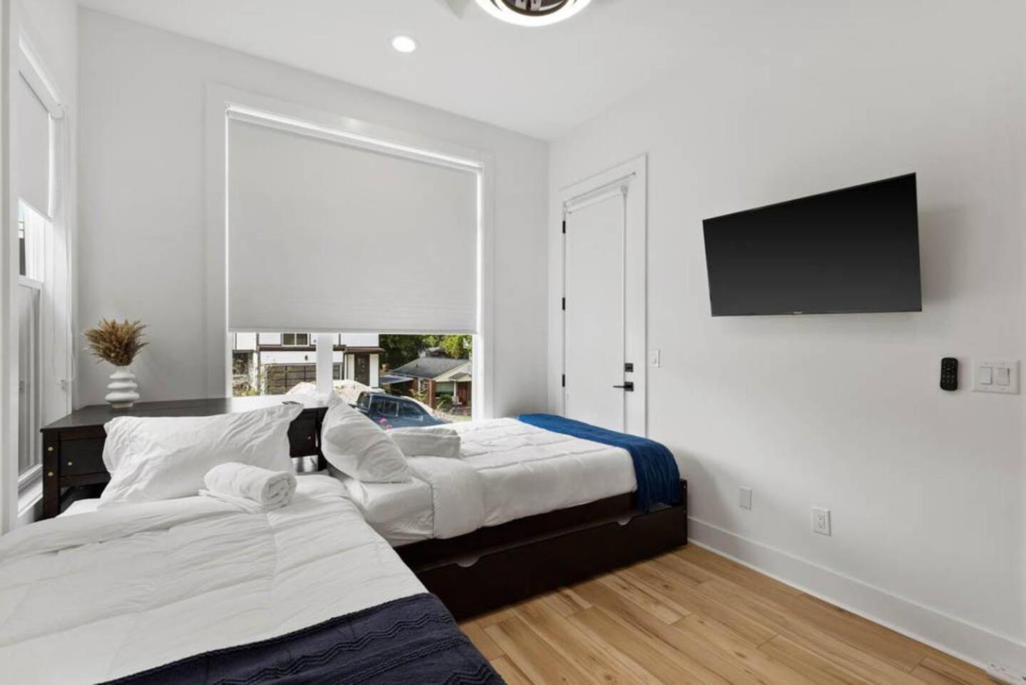 Holiday home Urban Oasis: Modern Luxury Near Downtown *