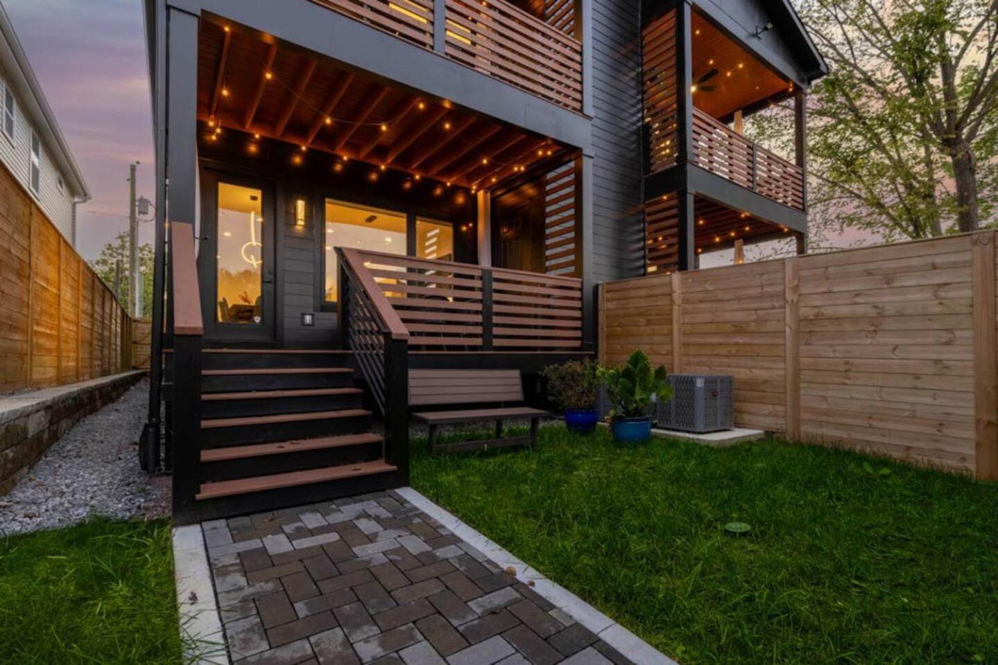 Holiday home Urban Oasis: Modern Luxury Near Downtown *