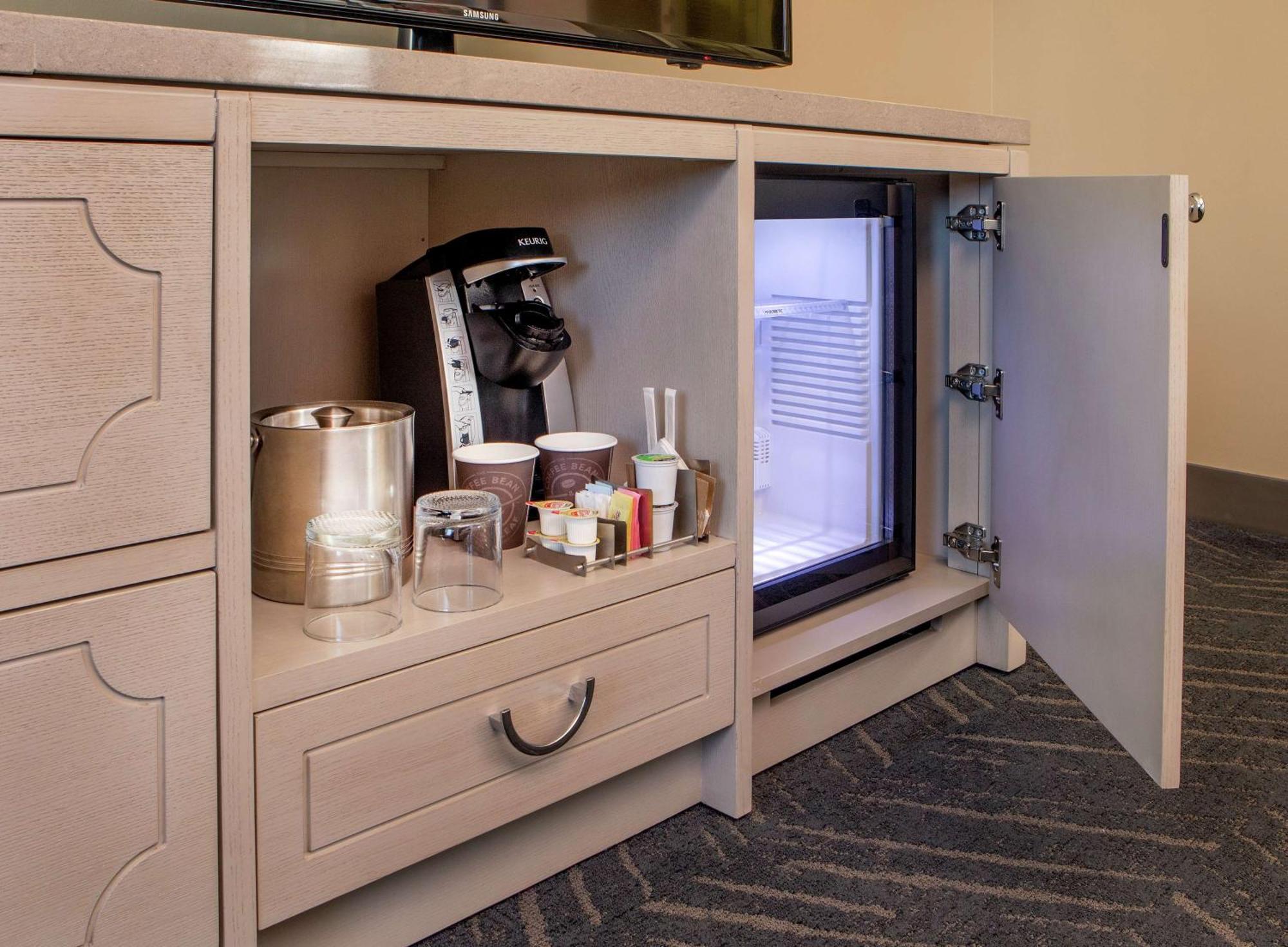 Hotel Doubletree By Hilton Downtown 4*