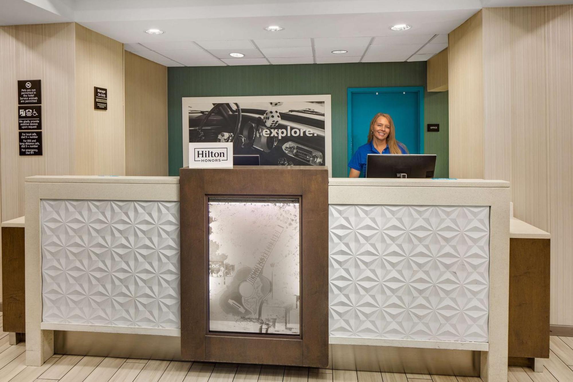 Hotel Hampton & Nashville-airport Nashville