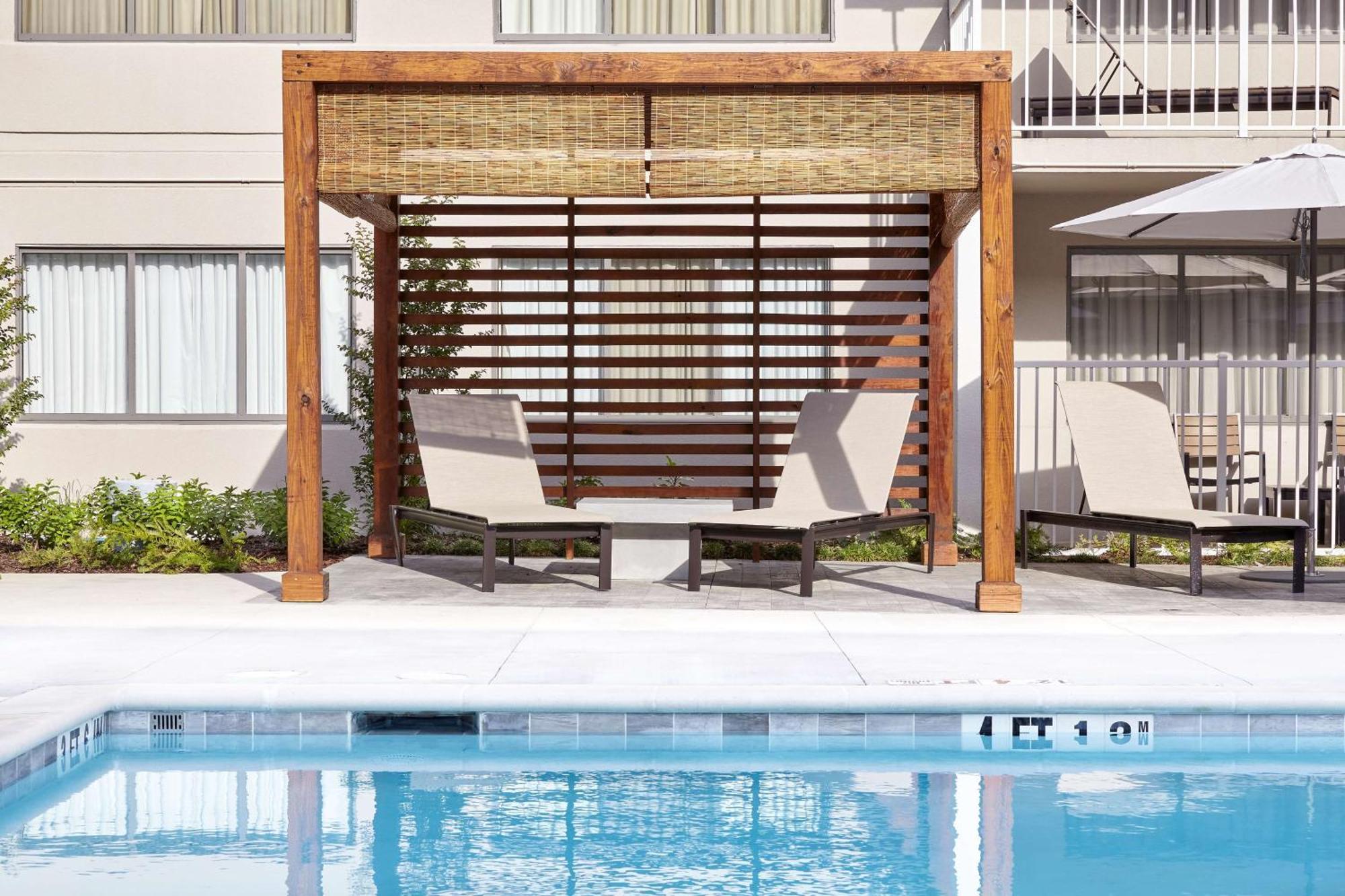 Hotel Doubletree By Hilton Airport Nashville
