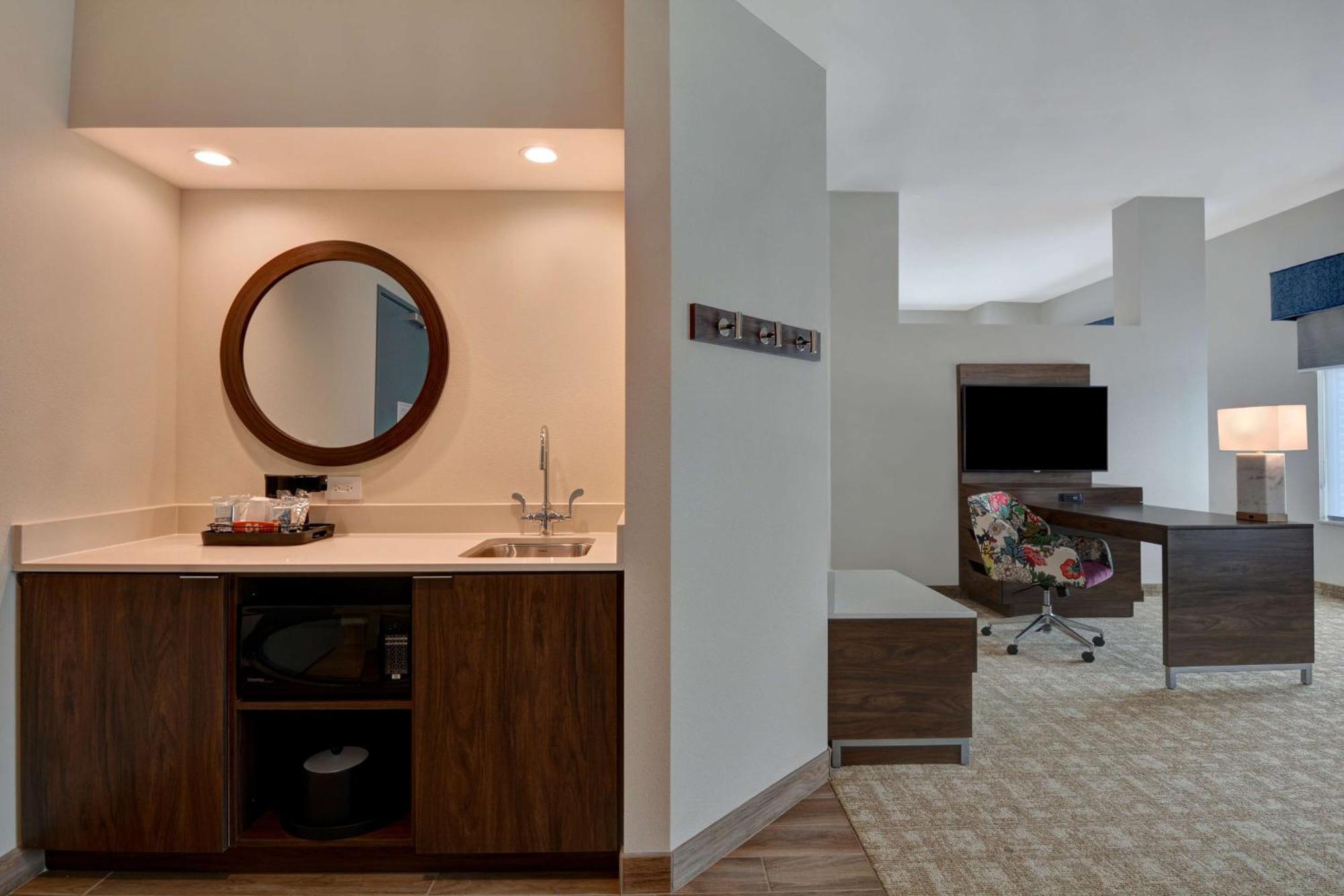 Hampton & Downtown Capitol View, Tn 3*