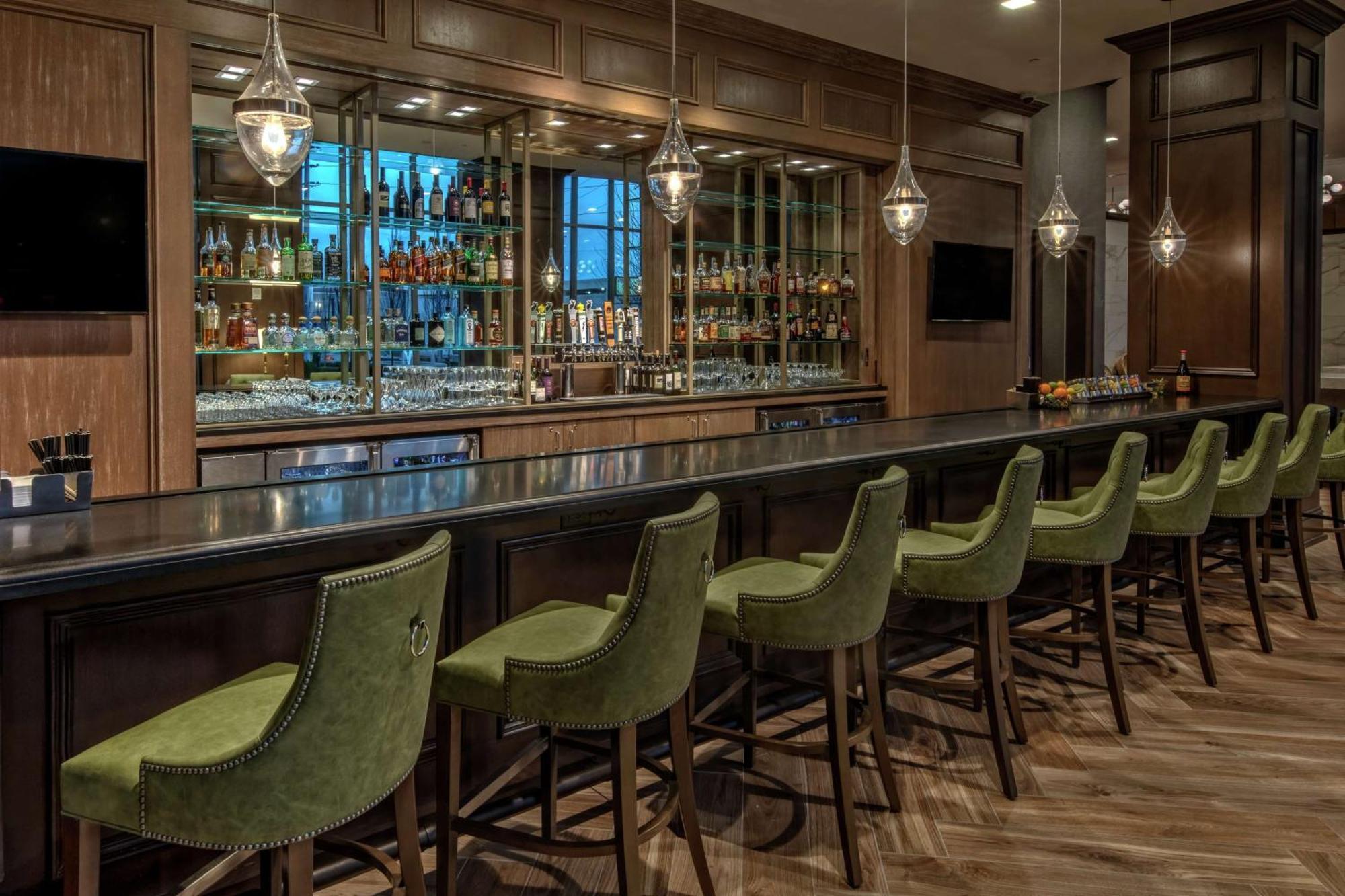 Hilton Hills Hotel 4*