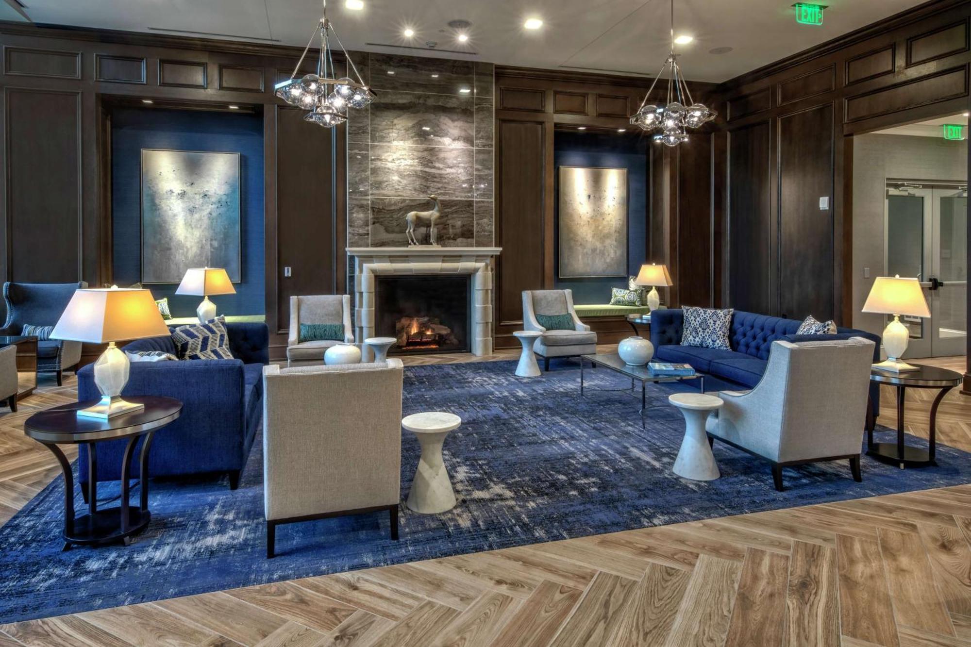 Hilton Hills
