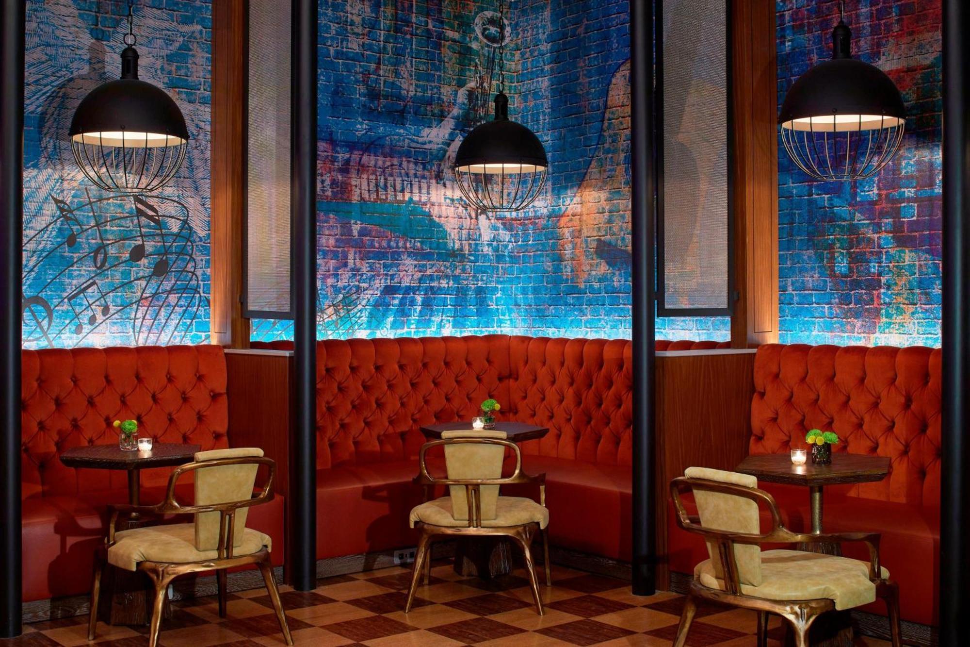 Springhill By Marriott Downtown/convention Center Hotel