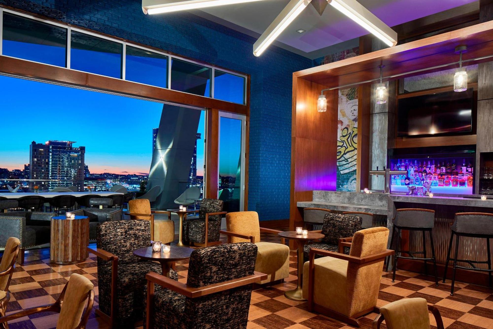 Hotel By Marriott Downtown/convention Center Nashville