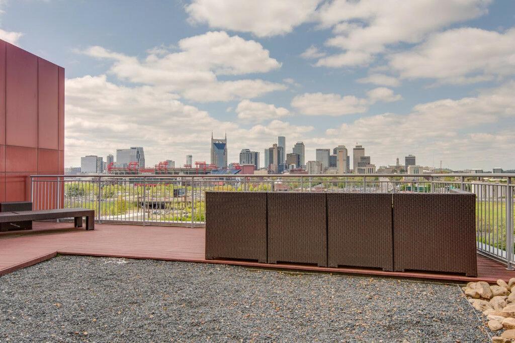 Smart, Stylish Music - Concierge, Restaurants, Gym, Rooftop Patio, Parking Nashville