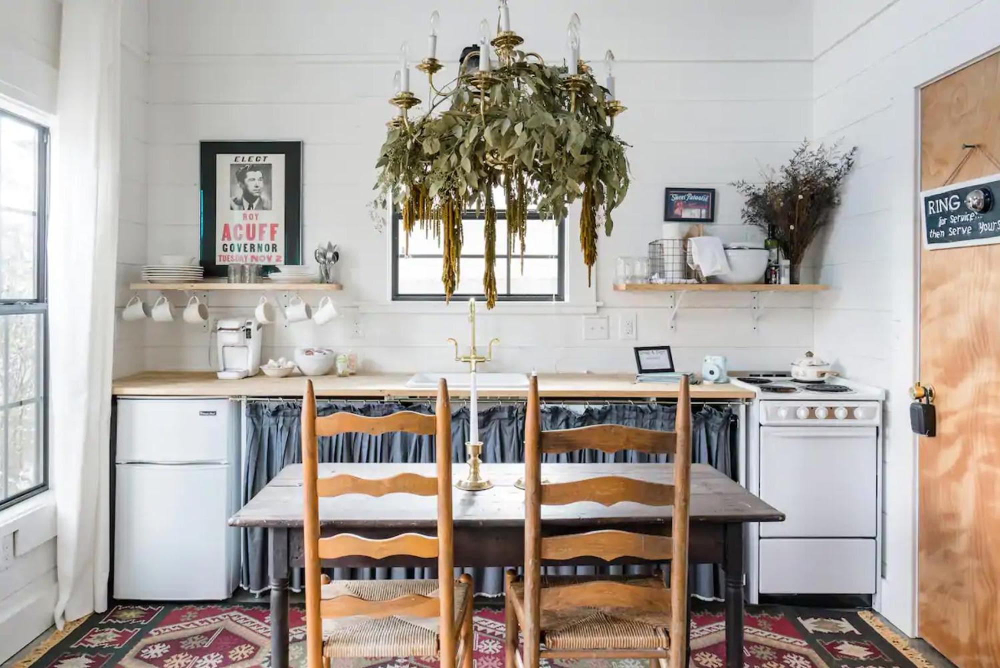 Hip, Cozy With A Fire Pit In Cleveland Park Nashville