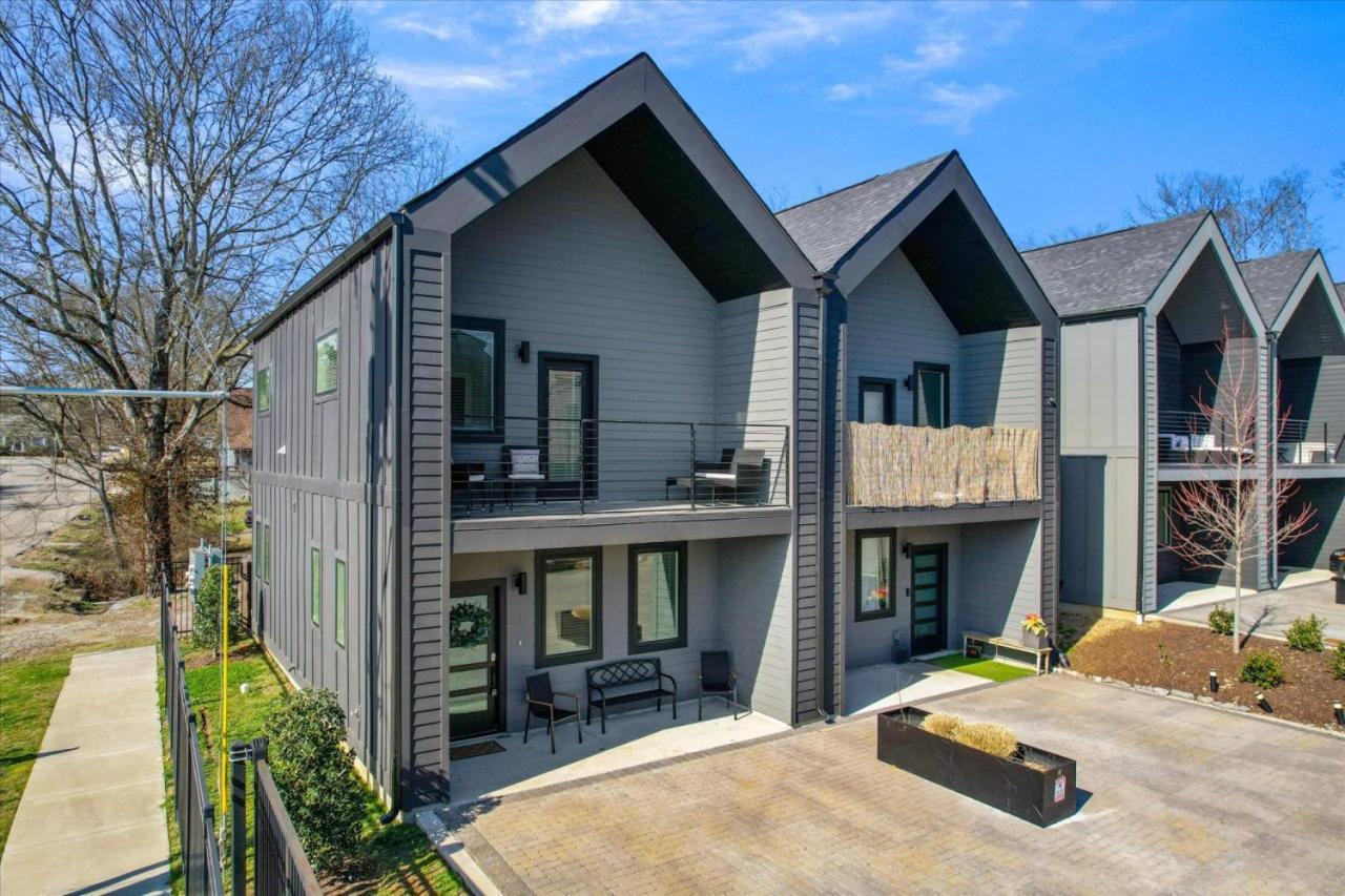 Scandinavian-style With Balcony! Secure Gated Complex, 10min To Downtown! Sleeps 6! * Nashville