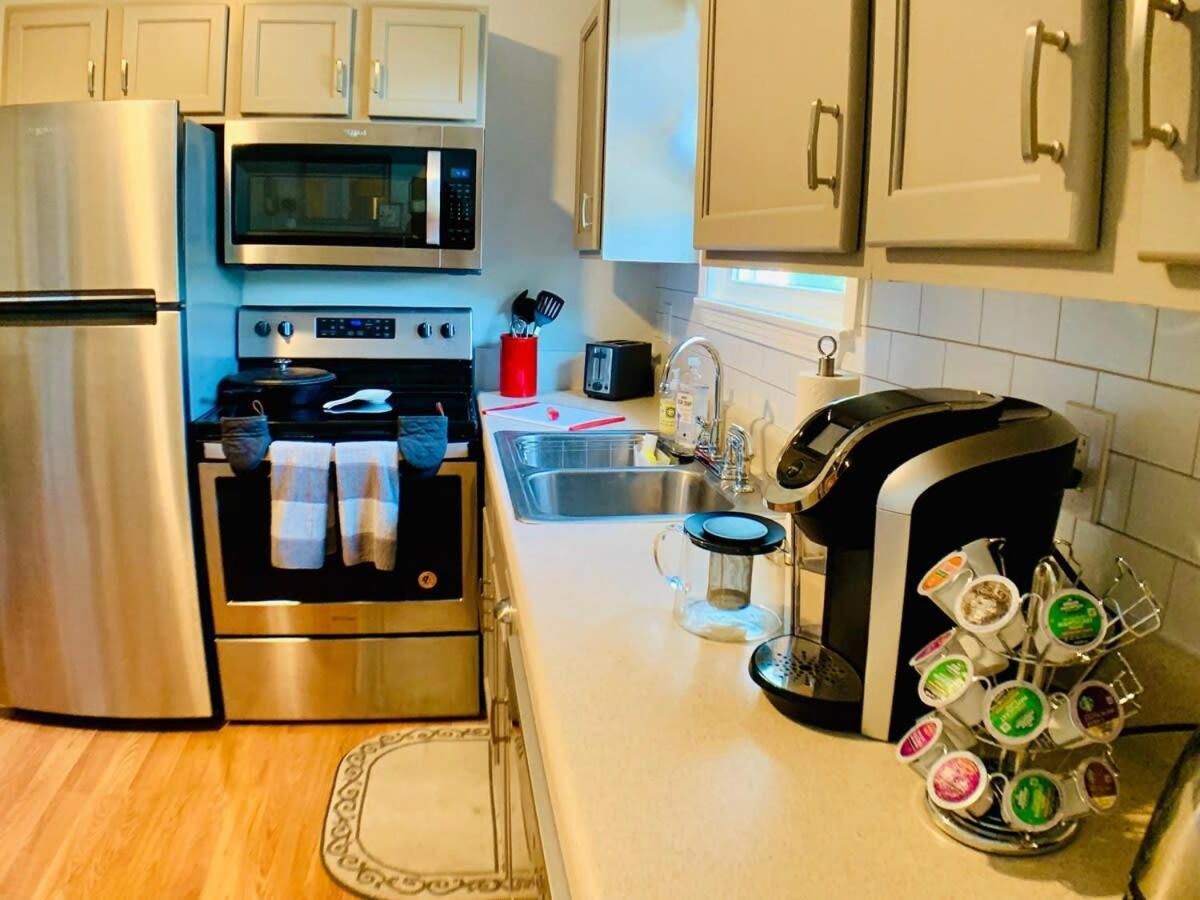 Fairgrounds Playground - Weho - 1bd 1ba *