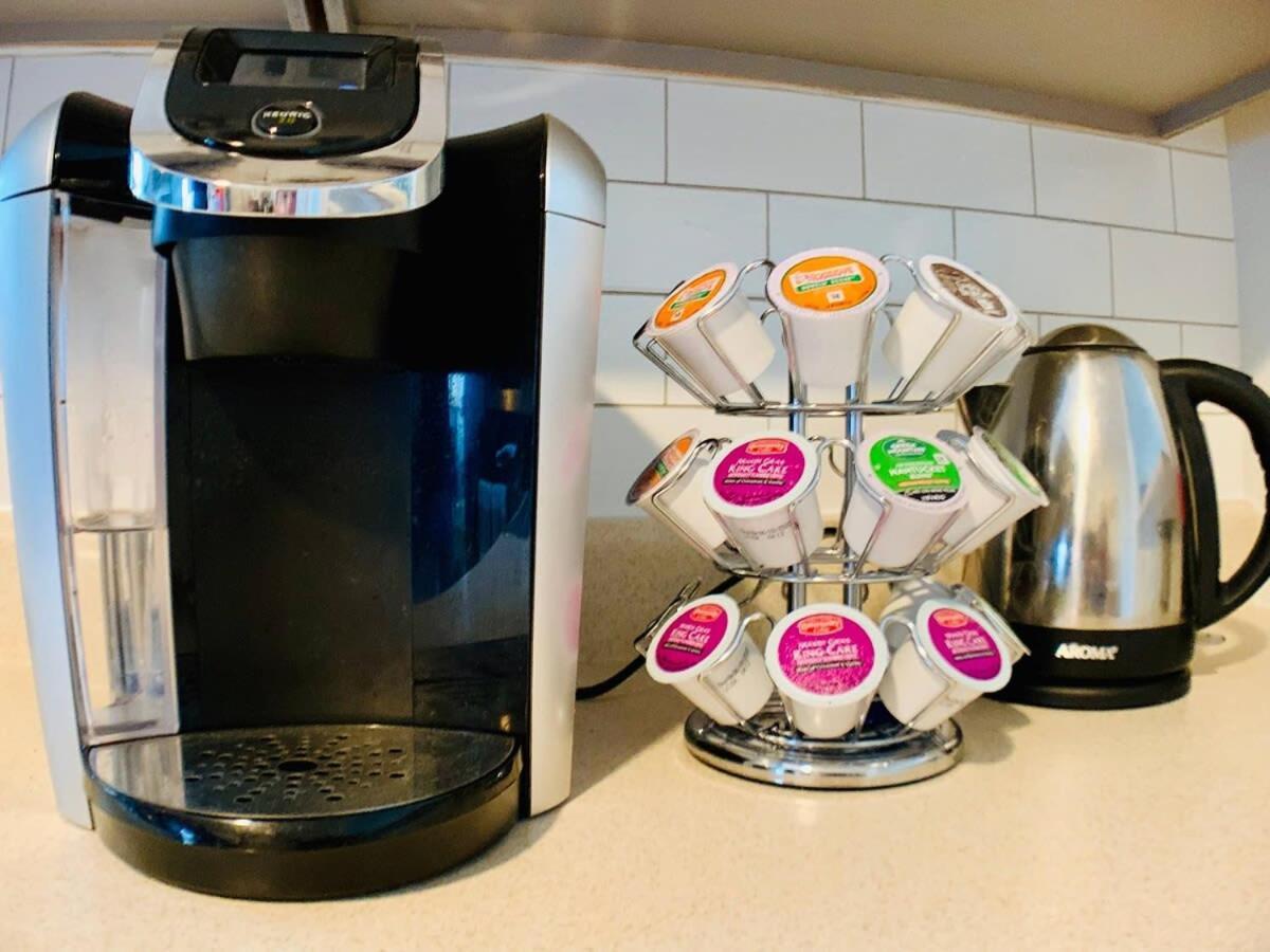 Fairgrounds Playground - Weho - 1bd 1ba