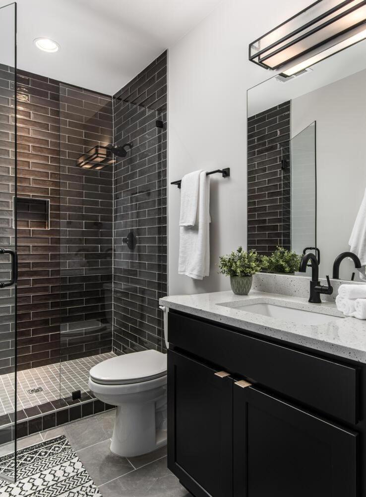 Holiday home Edgehill Duo - 2 Townhomes - Mins Vanderbilt *