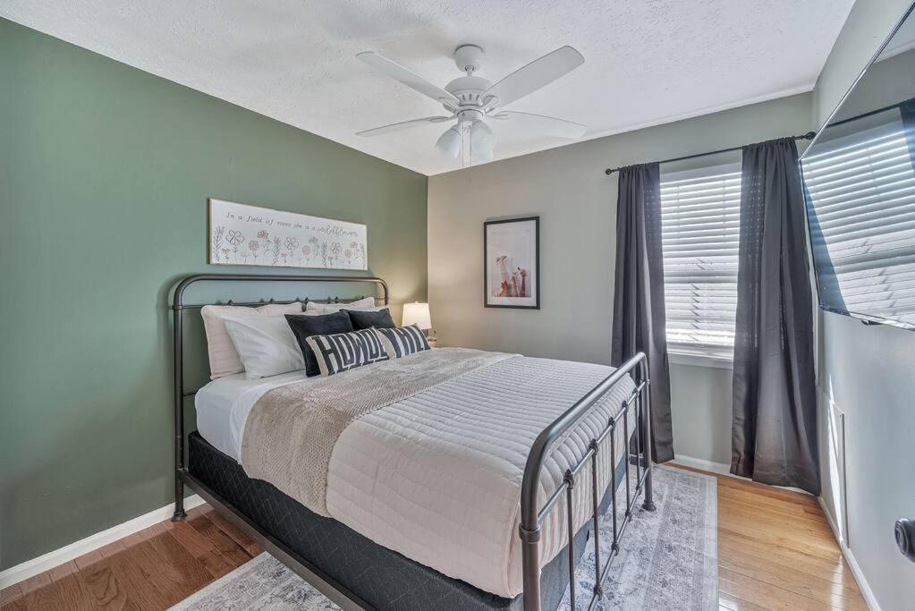 East Nash Local Dining Bars - Sleeps 6 *