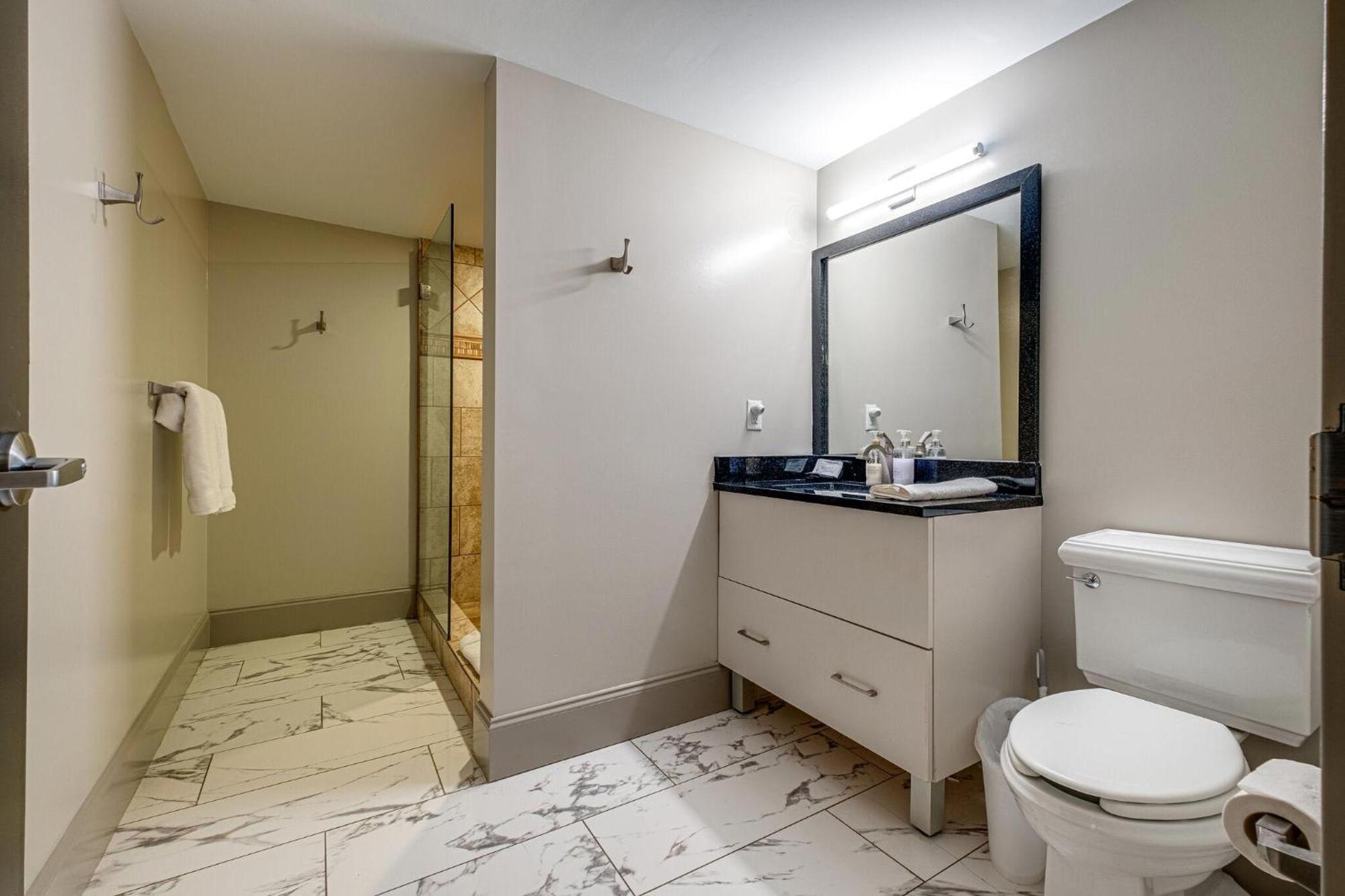 Aparthotel Riverfront Lofts 4*