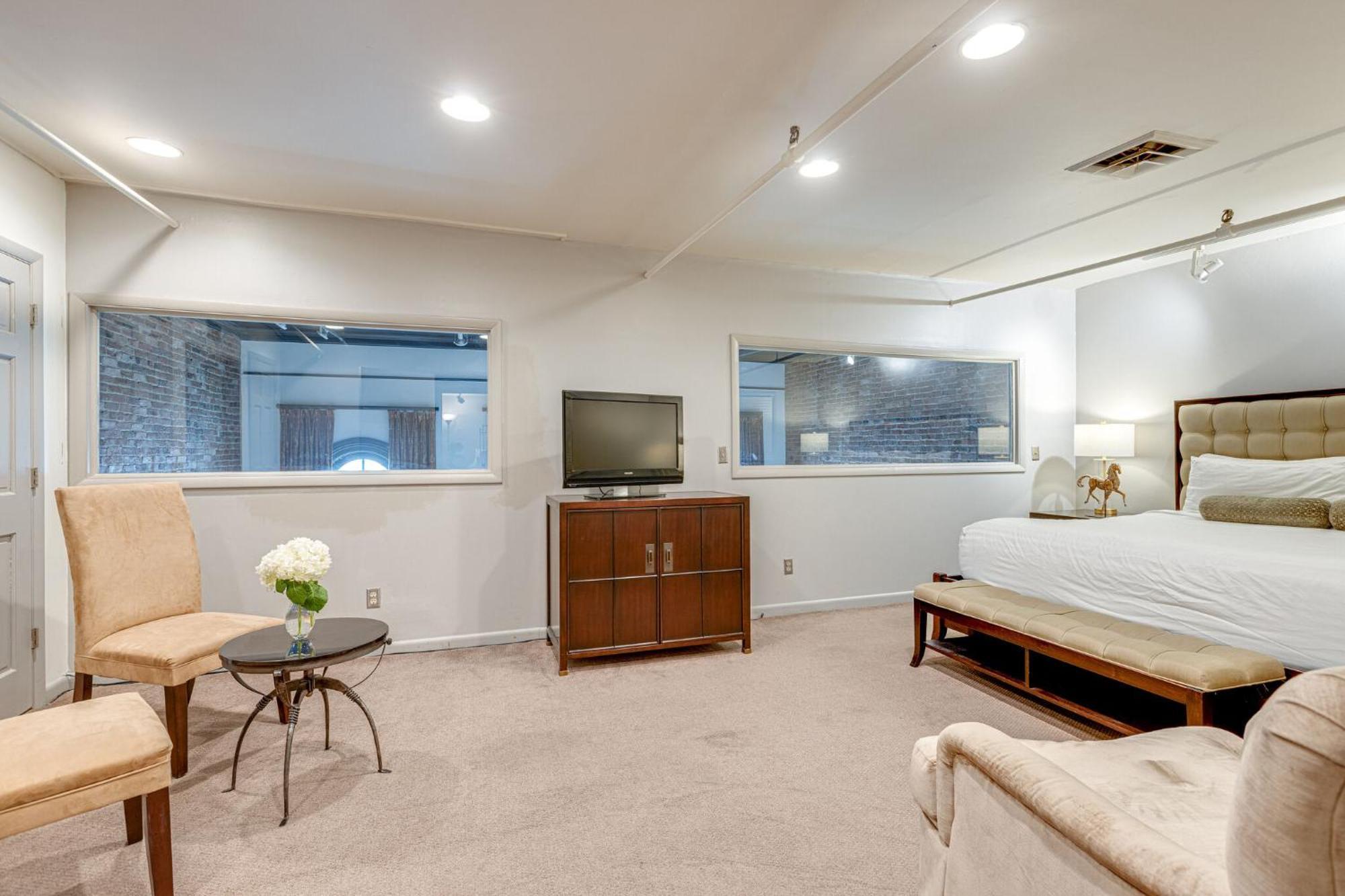 Aparthotel Riverfront Lofts