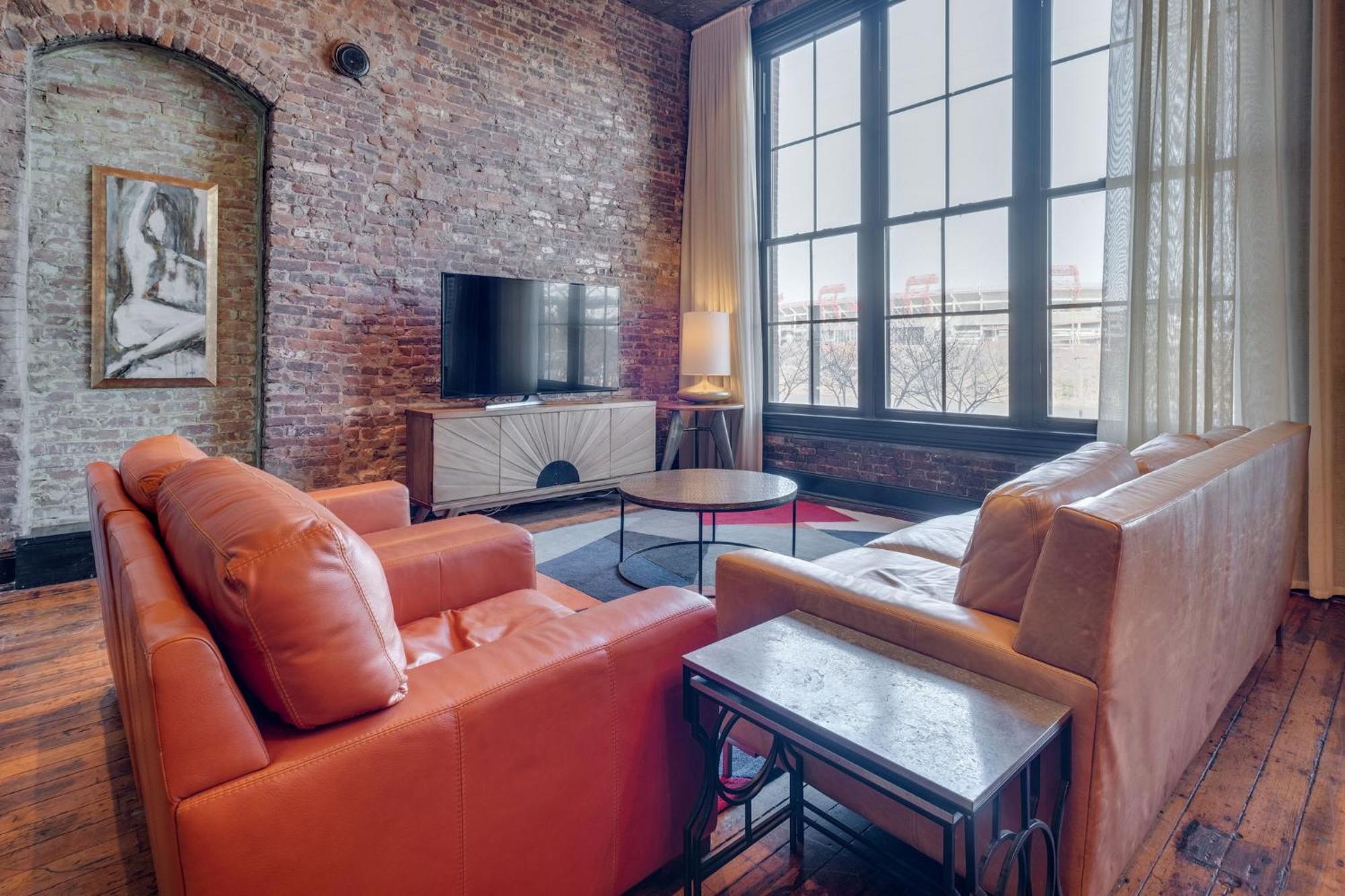 Riverfront Lofts 4*