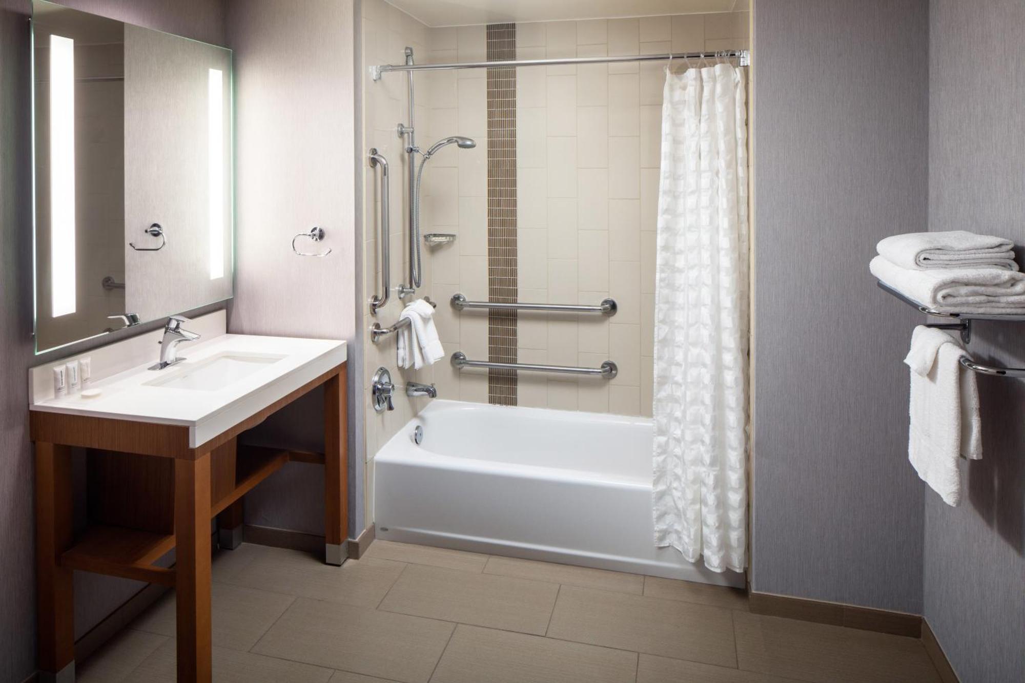 Hyatt Place Downtown 3* Nashville