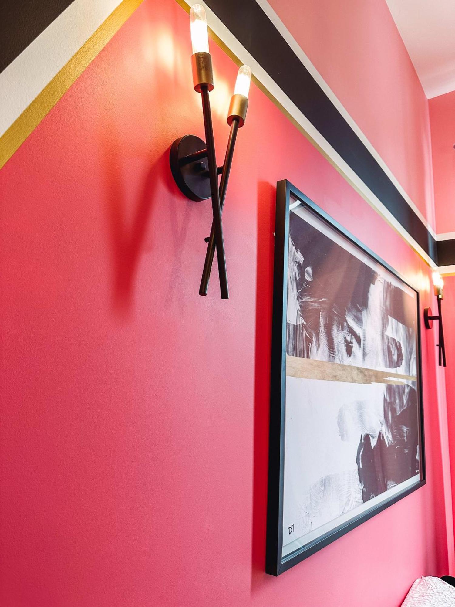 Holiday home Dolly's Glam Getaway - Glittering Gem Near Broadway *