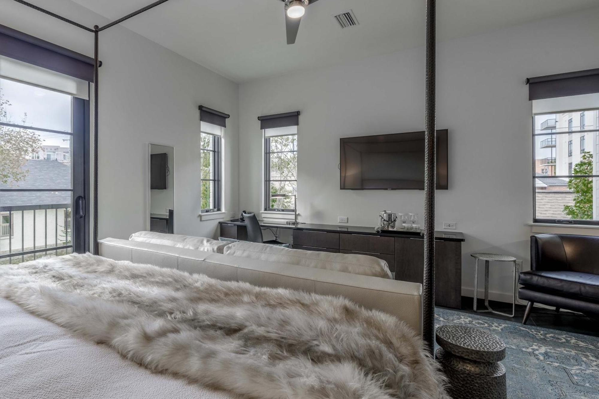 121 By Avantstay Chic Modern In