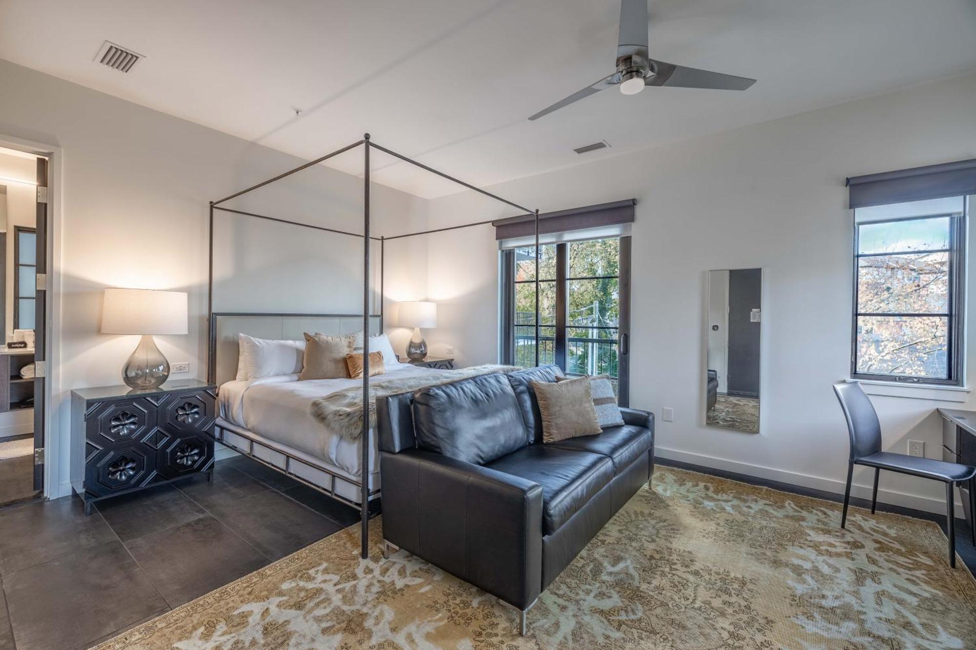 Hotel 121 By Avantstay Chic Modern In Nashville