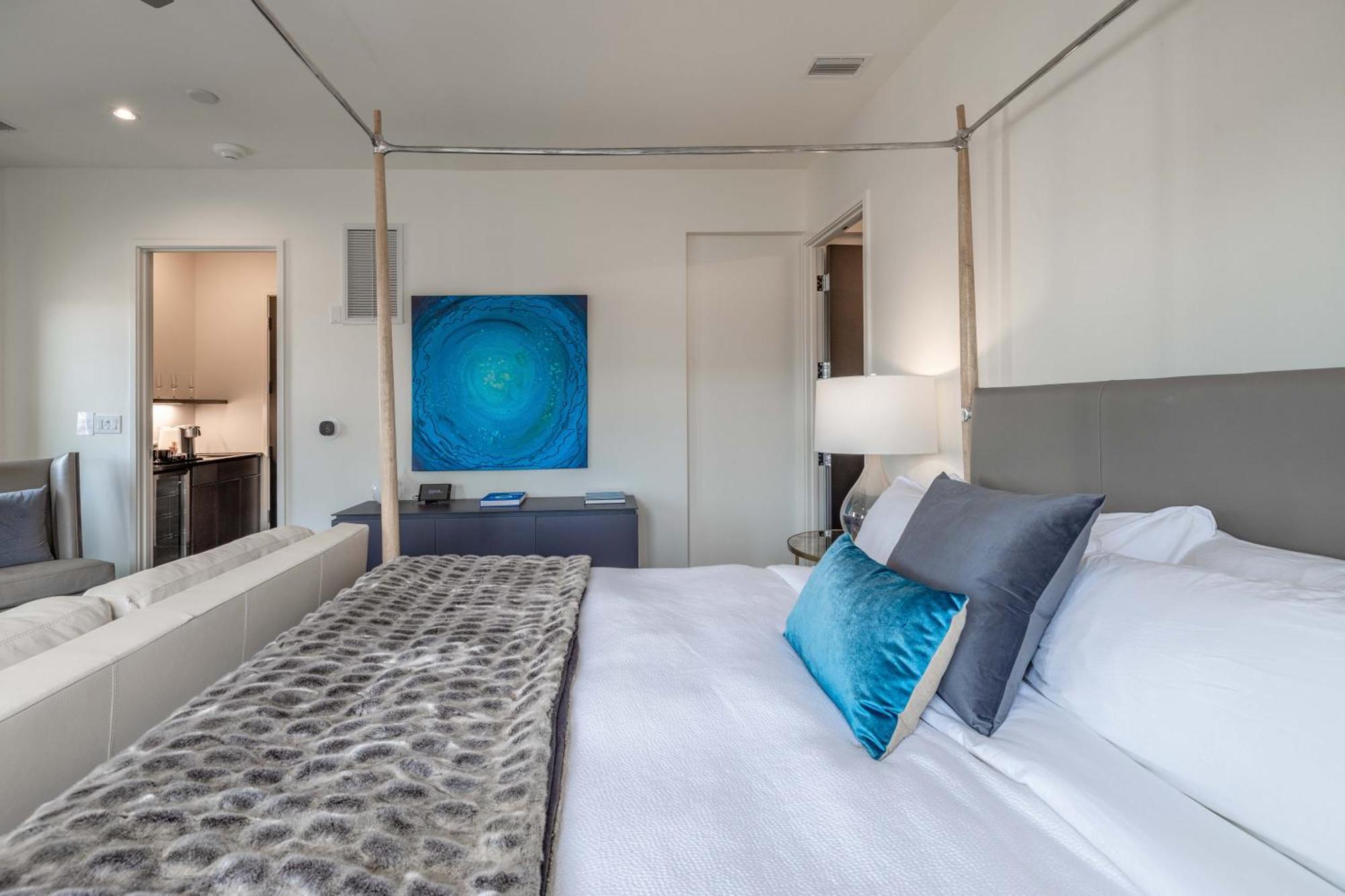 Hotel 121 By Avantstay Chic Modern In