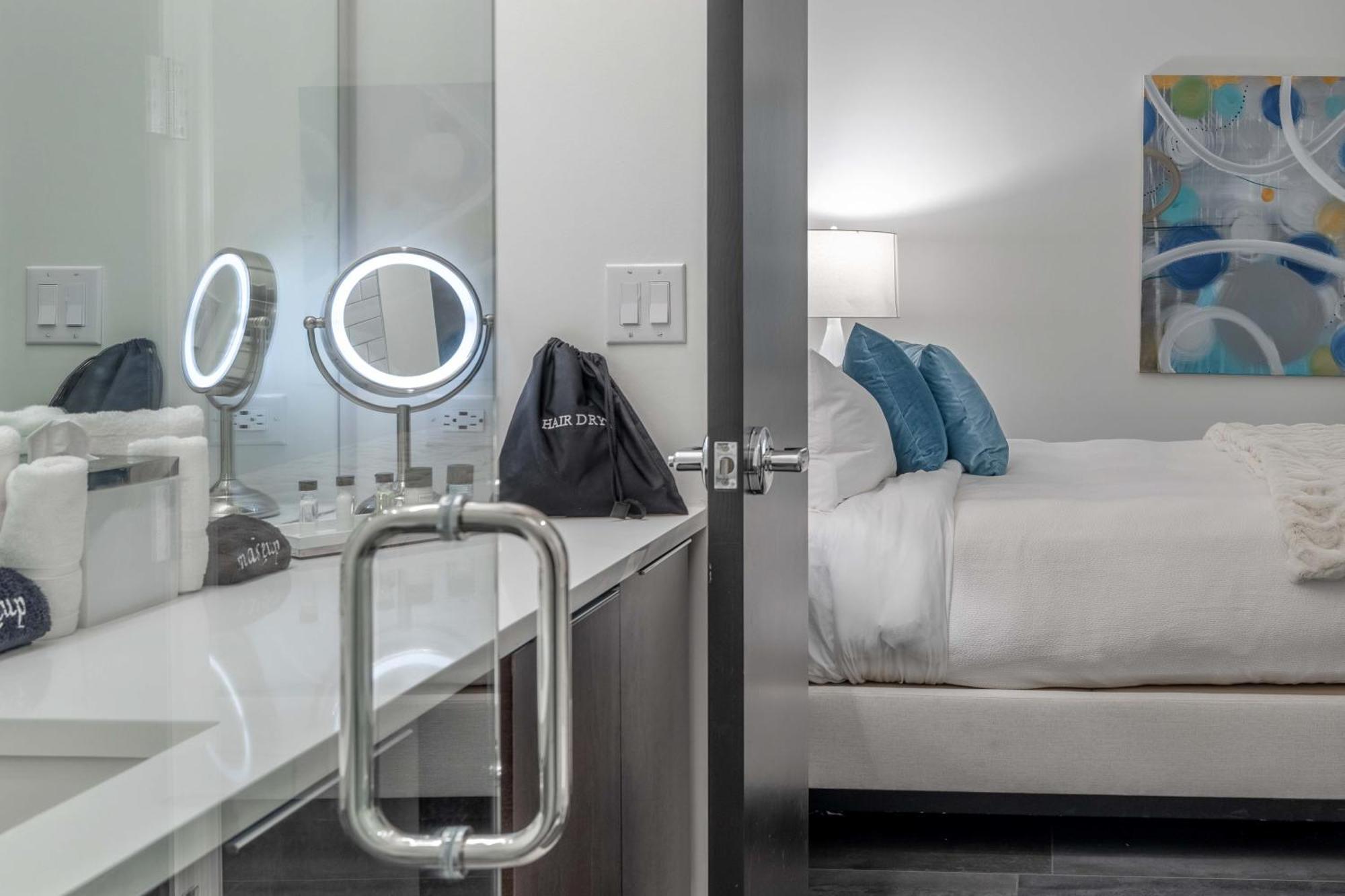Hotel 121 By Avantstay Chic Modern In *